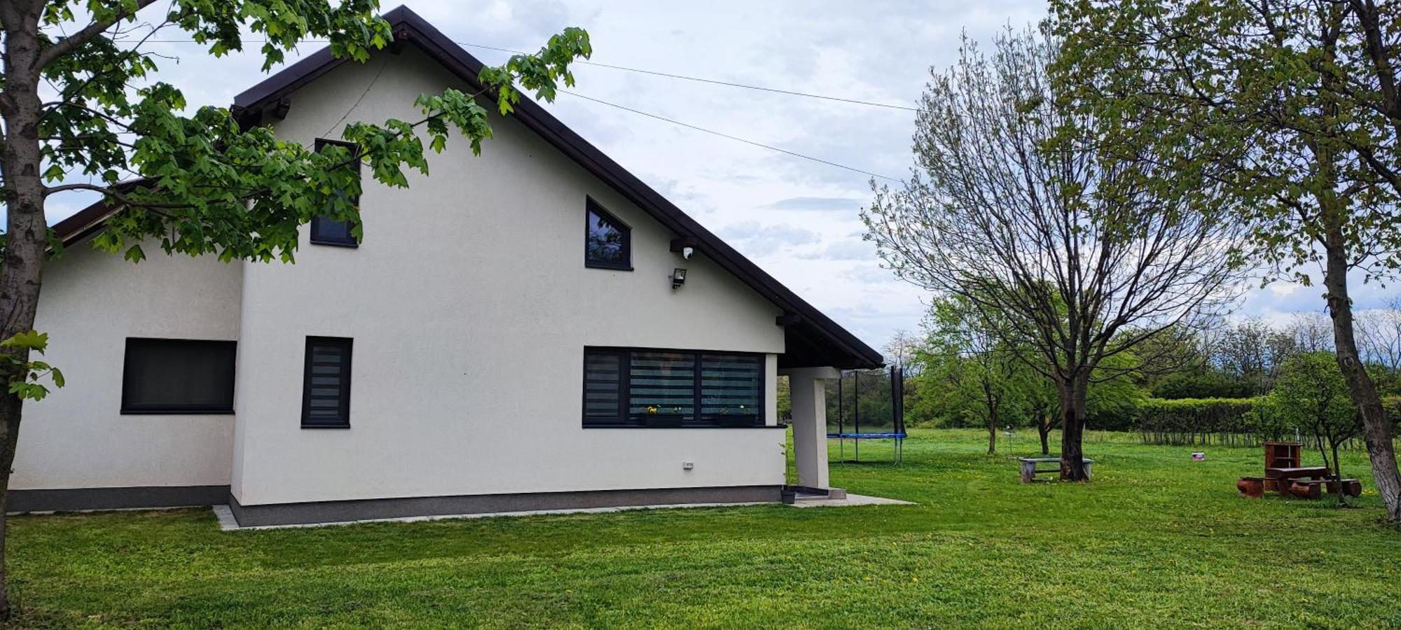 La Coti Tărlungeni Exterior foto
