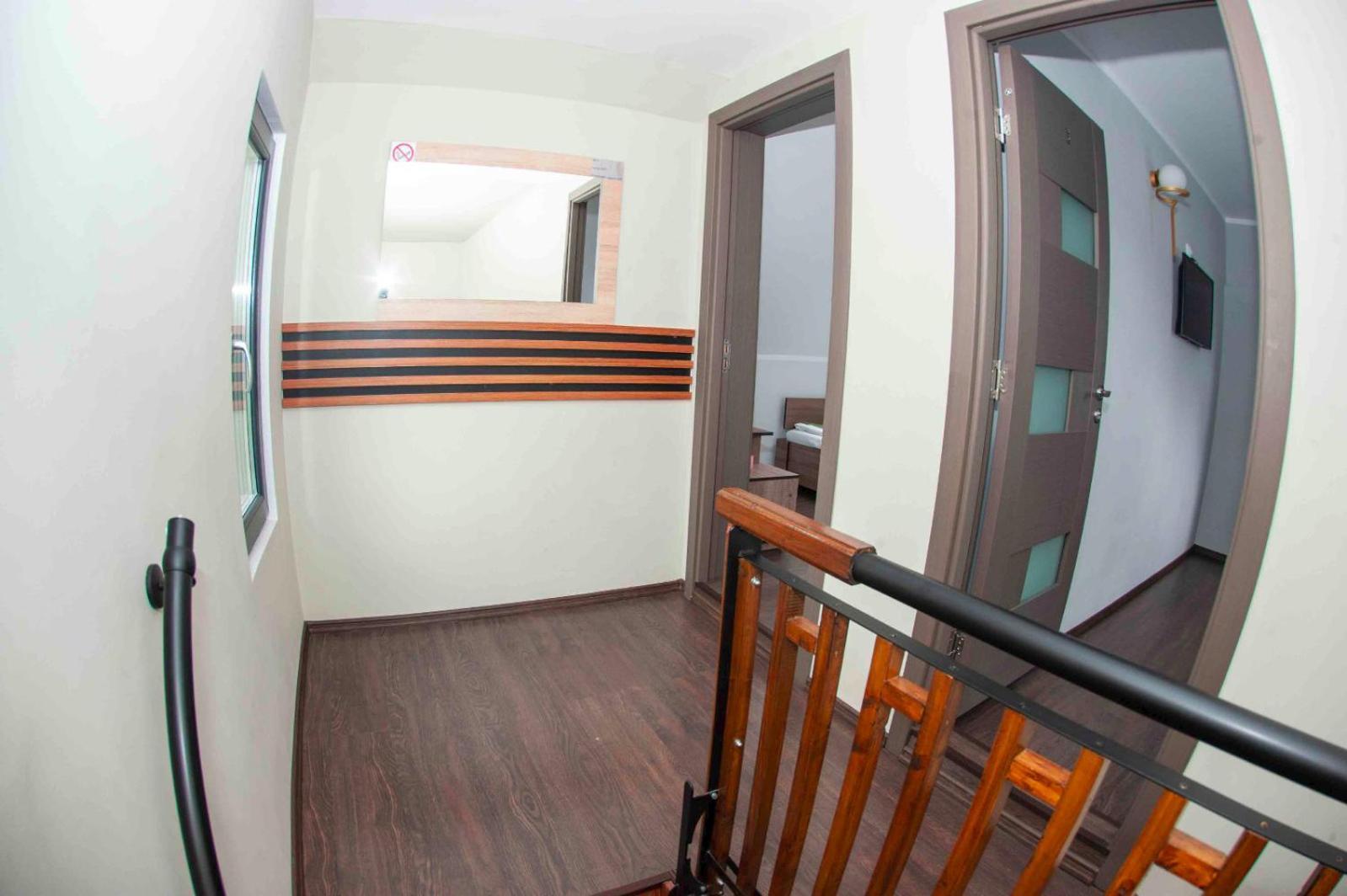 La Coti Tărlungeni Exterior foto